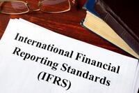 IFRS(国際財務報告基準)とは！？経理職のキャリアアップにつながるのか！？