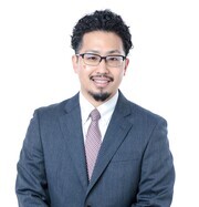 辻　泰崇