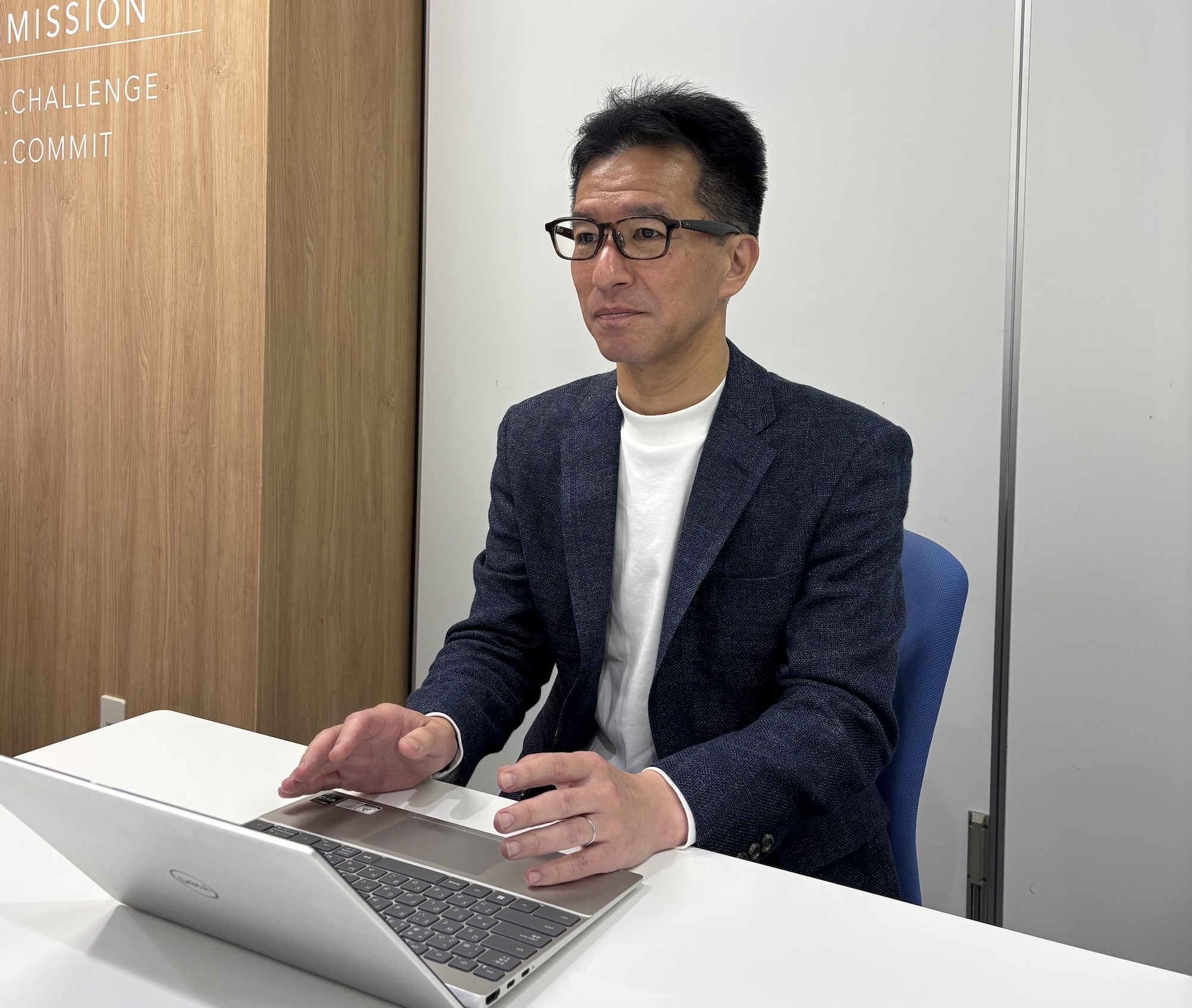 秦野様